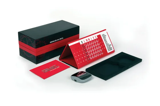 Kit corporativo con empaque a la medida — proyecto 27