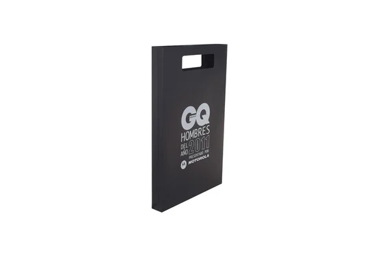 Caja de regalo corporativo con acabados premium — proyecto 39